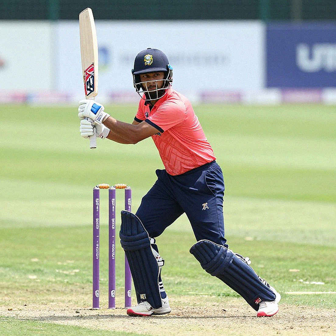 চুক্তির রসিদটা খুলতেই বেরিয়ে এল জিম্মিপত্র: কিথ ডাজন, সাসেক্স আর কাউন্টি ক্রিকেটের নিঃশব্দ দেউলিয়াপনা